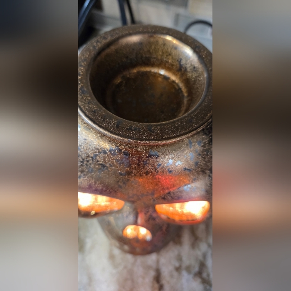 Gold Skull Wax Warmer - Picture 2 of 7